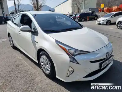 Toyota Prius 2018 1.8 Автомат в Москве № 170324, миниатюра 2