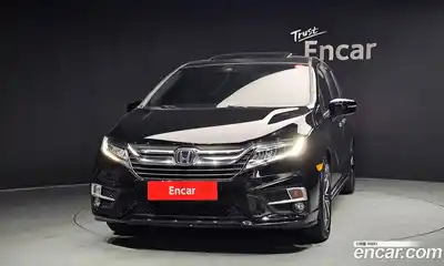 Honda Odyssey 2018 3.5 Автомат в Москве № 170659, миниатюра 3