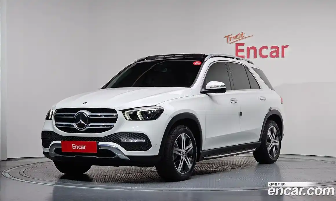 Mercedes-Benz GLE-Class 2020 1.9 Автомат в Москве № 176324, фото 1