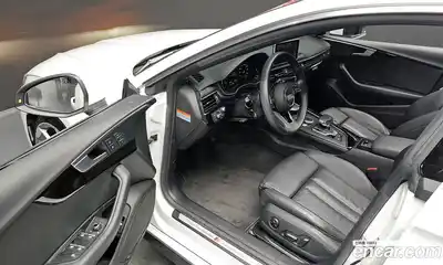 Audi A5 2019 2.0 Автомат в Москве № 176663, миниатюра 3