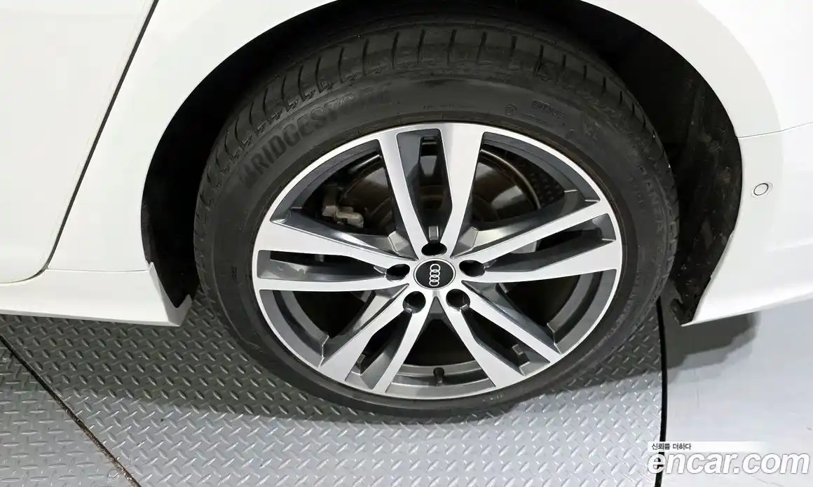 Audi A6 2023 2.0 Автомат в Москве № 179949, фото 14