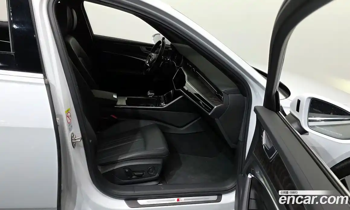 Audi A6 2023 2.0 Автомат в Москве № 179949, фото 3