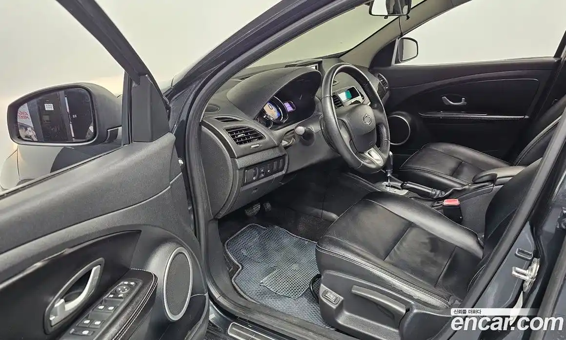 Renault SM3 2014 1.6 Автомат в Москве № 183730, фото 5