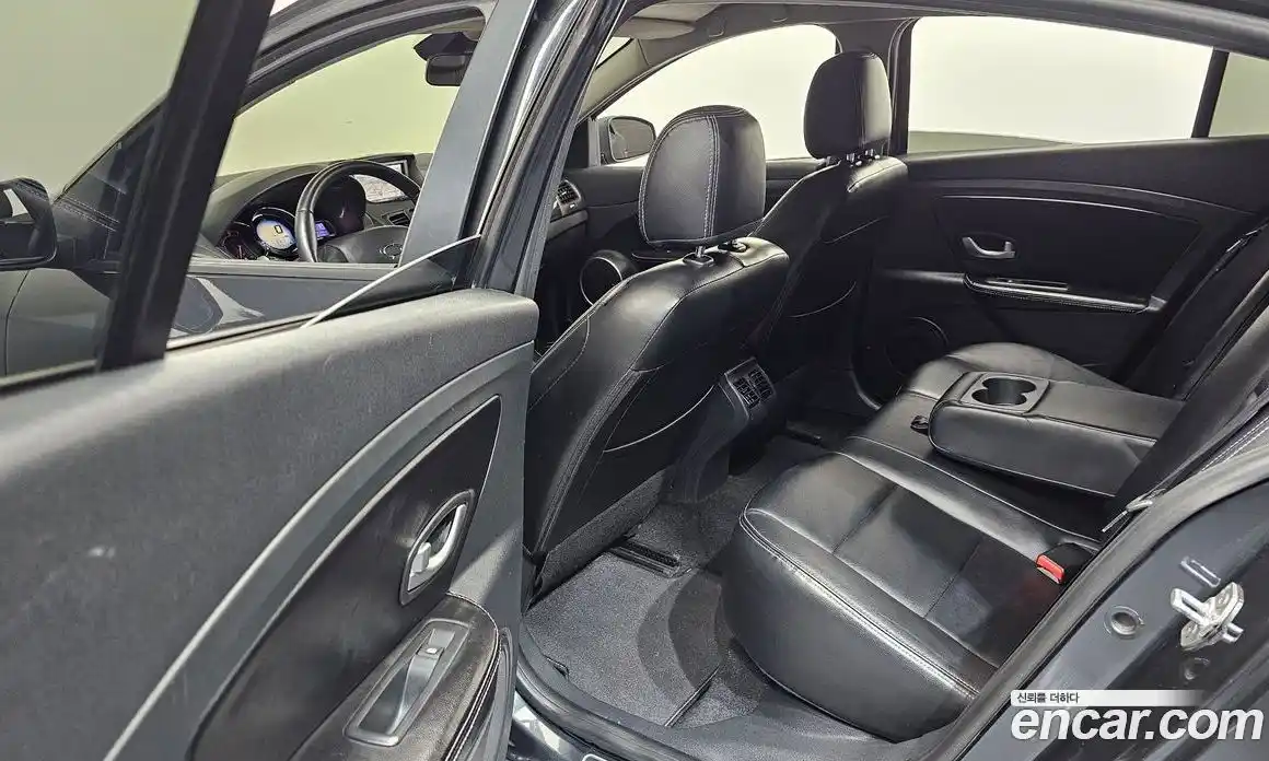 Renault SM3 2014 1.6 Автомат в Москве № 183730, фото 9