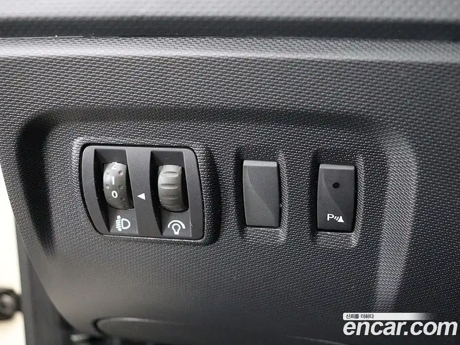 Renault QM3 2015 1.5 Автомат в Москве № 186310, фото 12