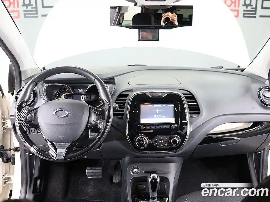 Renault QM3 2015 1.5 Автомат в Москве № 186310, фото 15