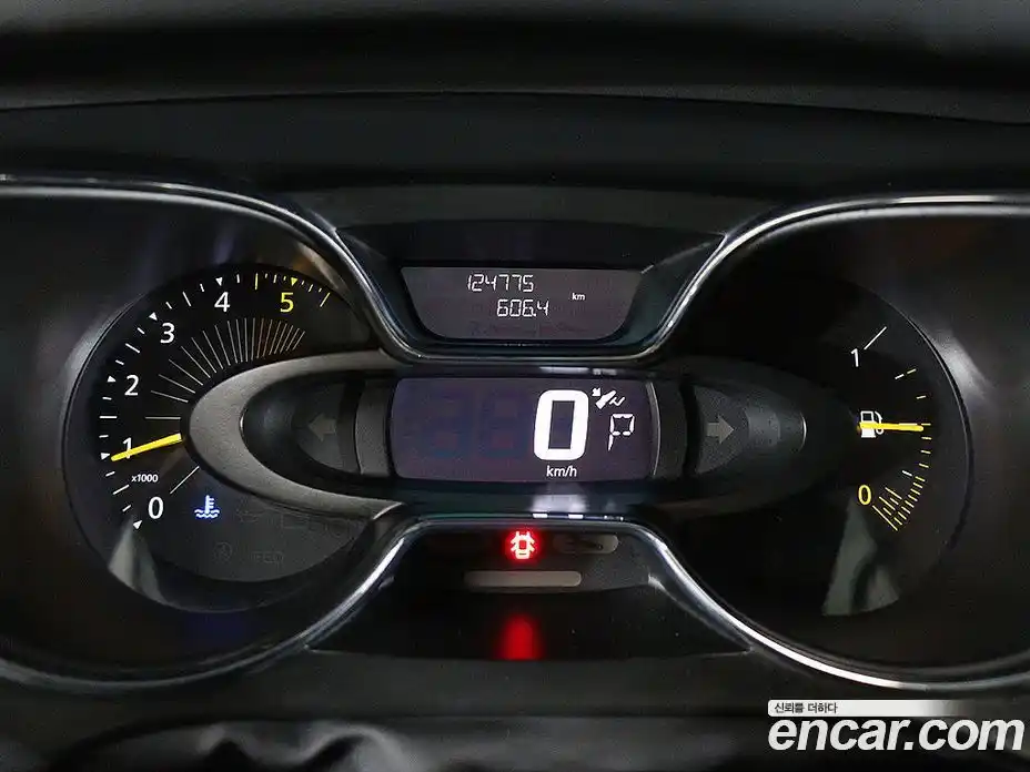 Renault QM3 2015 1.5 Автомат в Москве № 186310, фото 6