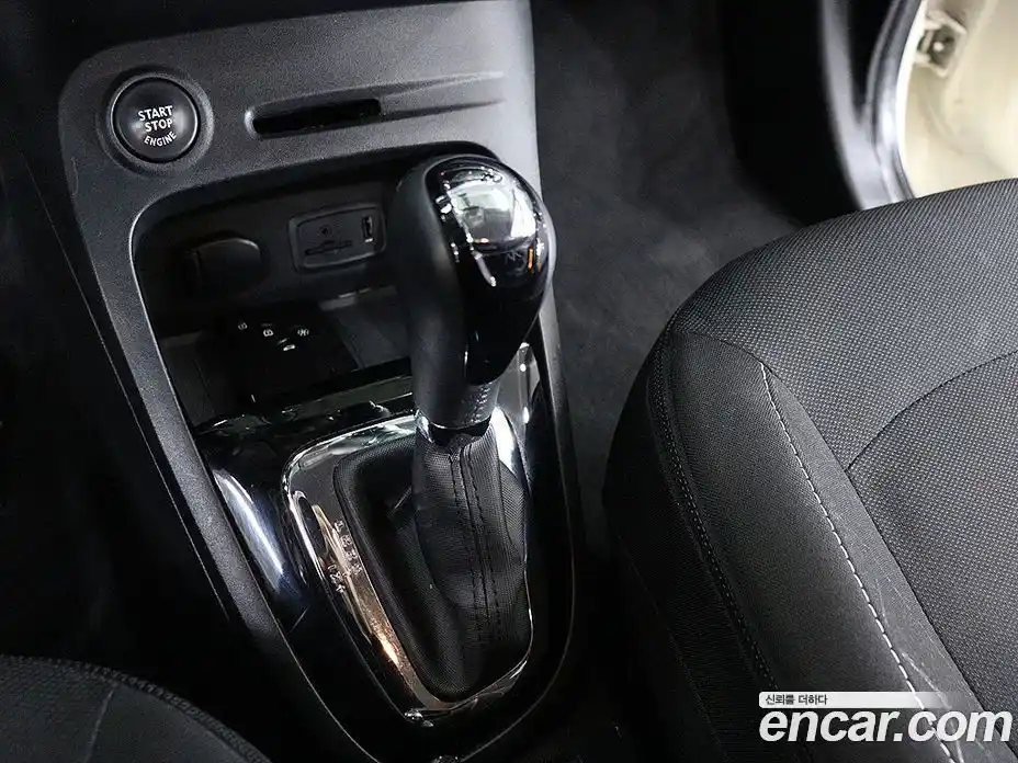 Renault QM3 2015 1.5 Автомат в Москве № 186310, фото 9