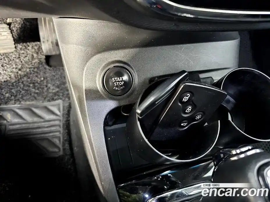 Renault QM3 2015 1.5 Автомат в Москве № 186707, фото 14