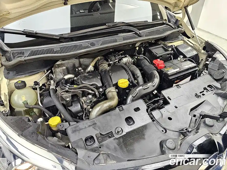 Renault QM3 2015 1.5 Автомат в Москве № 186707, фото 6