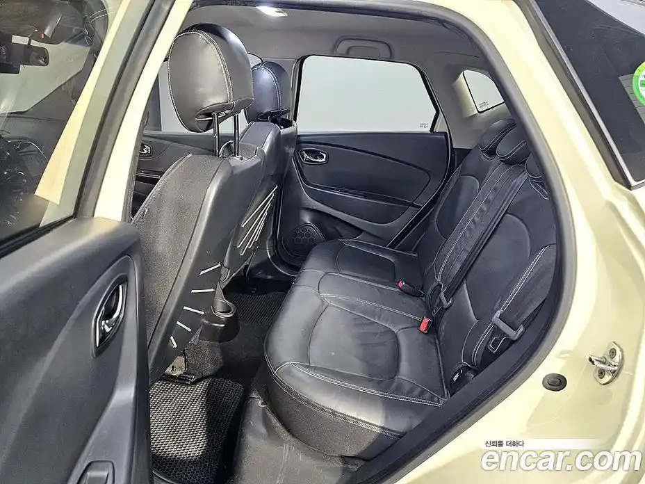 Renault QM3 2015 1.5 Автомат в Москве № 186707, фото 9