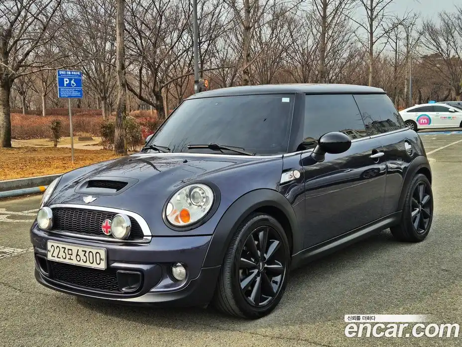 Mini Cooper 2012 1.6 Автомат в Москве № 190632, фото 1