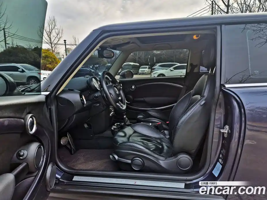 Mini Cooper 2012 1.6 Автомат в Москве № 190632, фото 18