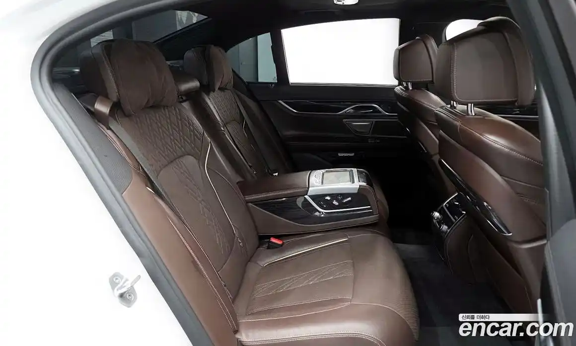 BMW 7-Series 2017 2.0 Автомат в Москве № 192447, фото 14