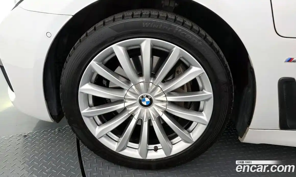 BMW 7-Series 2017 2.0 Автомат в Москве № 192447, фото 3