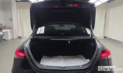 Mercedes-Benz E-Class 2023 2.0 Автомат в Москве № 193945, миниатюра 11