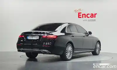 Mercedes-Benz E-Class 2023 2.0 Автомат в Москве № 193945, миниатюра 12