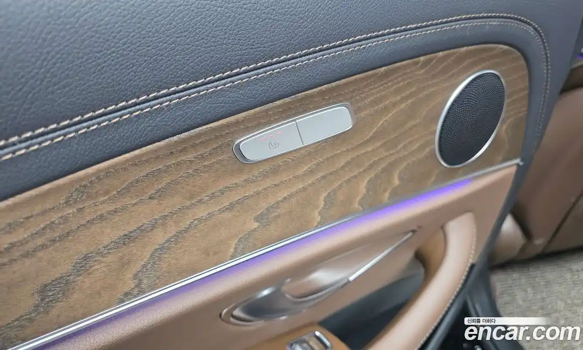 Mercedes-Benz E-Class 2023 2.0 Автомат в Москве № 193945, фото 17