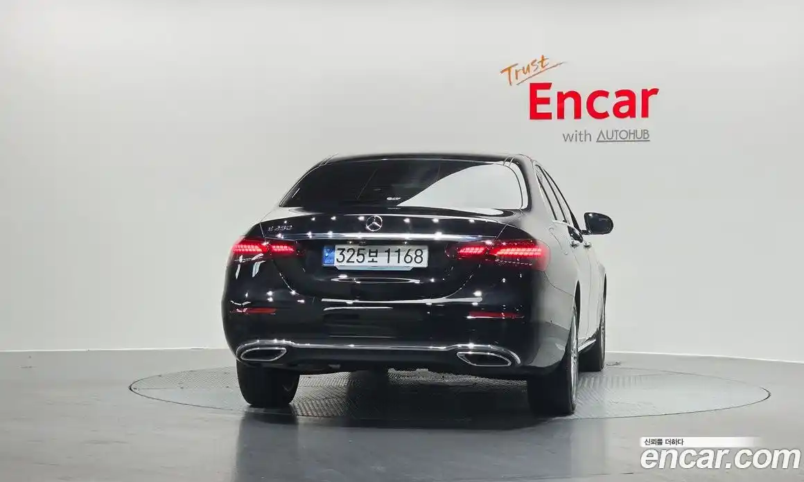 Mercedes-Benz E-Class 2023 2.0 Автомат в Москве № 193945, фото 4