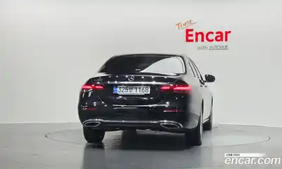 Mercedes-Benz E-Class 2023 2.0 Автомат в Москве № 193945, миниатюра 4