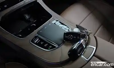 Mercedes-Benz E-Class 2023 2.0 Автомат в Москве № 193945, миниатюра 5