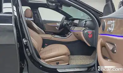 Mercedes-Benz E-Class 2023 2.0 Автомат в Москве № 193945, миниатюра 6