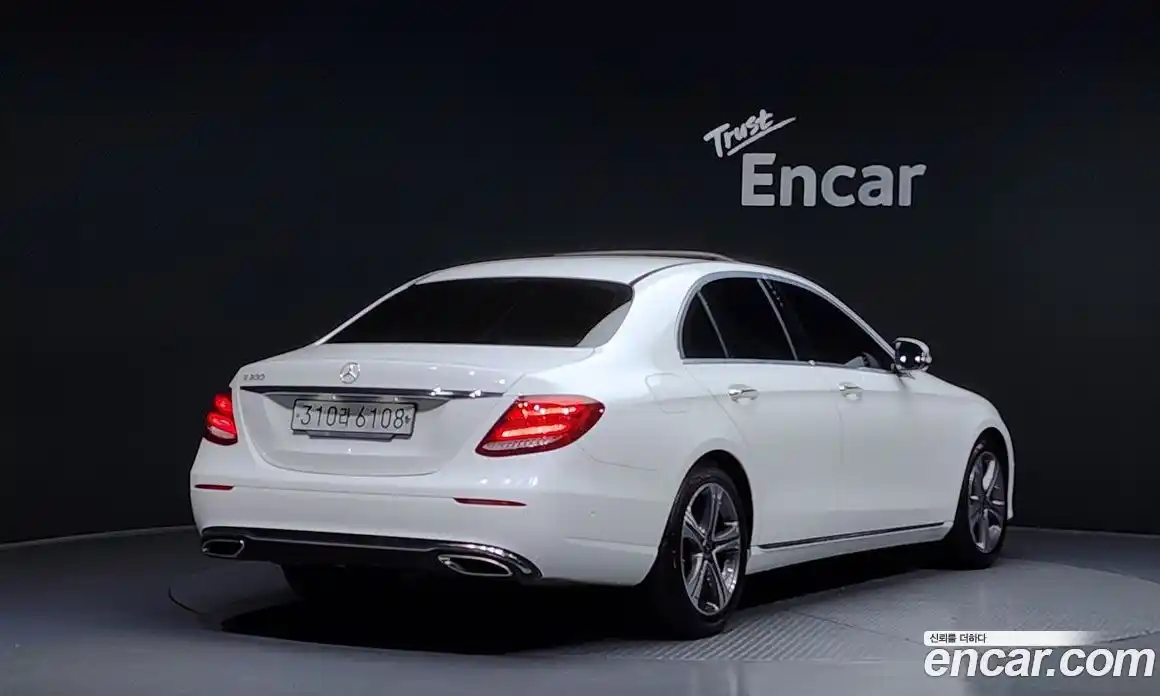 Mercedes-Benz E-Class 2019 2.0 Автомат в Москве № 194024, фото 15