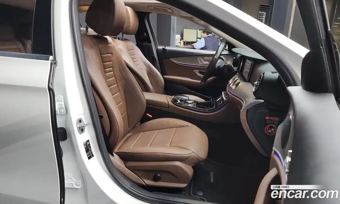 Mercedes-Benz E-Class 2019 2.0 Автомат в Москве № 194024, фото 7