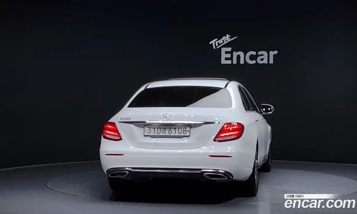 Mercedes-Benz E-Class 2019 2.0 Автомат в Москве № 194024, фото 8