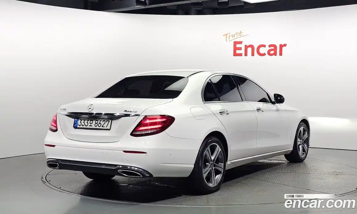 Mercedes-Benz E-Class 2017 2.0 Автомат в Москве № 195062, фото 19