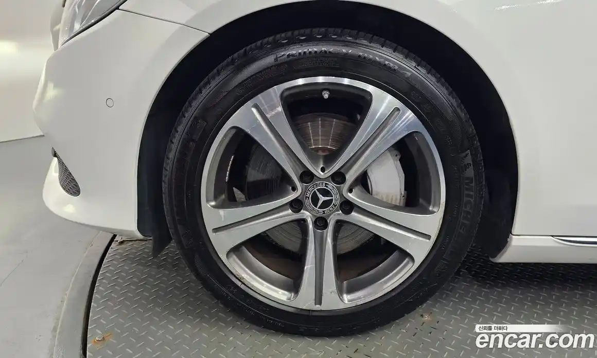 Mercedes-Benz E-Class 2017 2.0 Автомат в Москве № 195062, фото 8