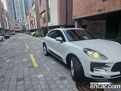 Porsche Macan 2019 2.0 Автомат в Москве № 197935, миниатюра 2