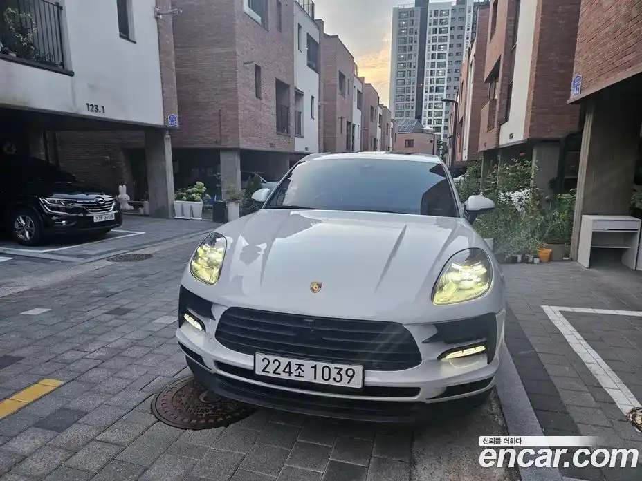 Porsche Macan 2019 2.0 Автомат в Москве № 197935, фото 4