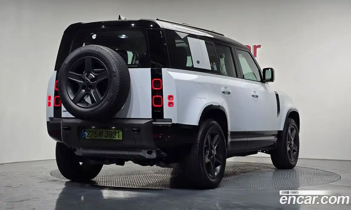 Land Rover Defender 2024 2.0 Автомат в Москве № 198031, фото 8