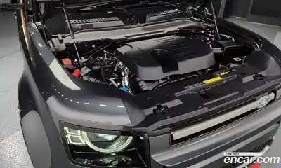 Land Rover Defender, 2024