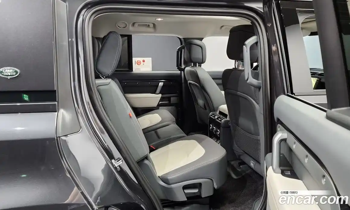 Land Rover Defender 2024 3.0 Автомат в Москве № 198042, фото 7