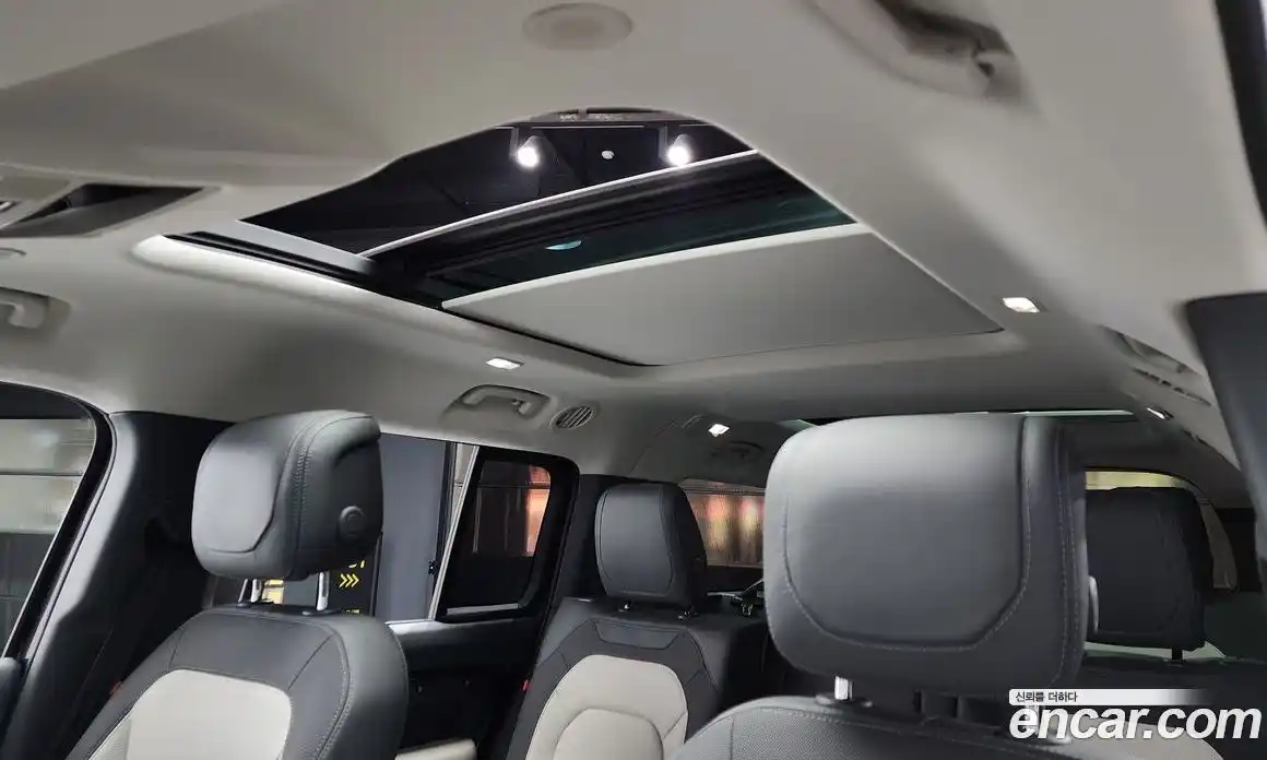 Land Rover Defender 2024 3.0 Автомат в Москве № 198042, фото 8