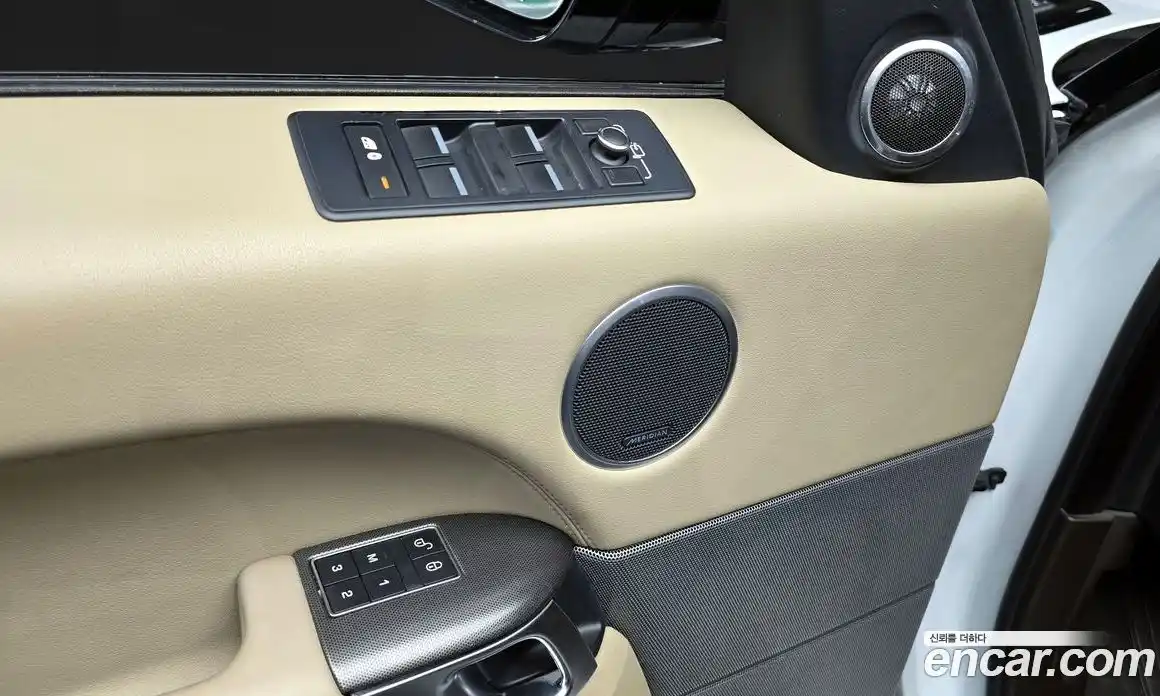 Land Rover Range-Rover Sport 2016 3.0 Автомат в Москве № 198156, фото 11