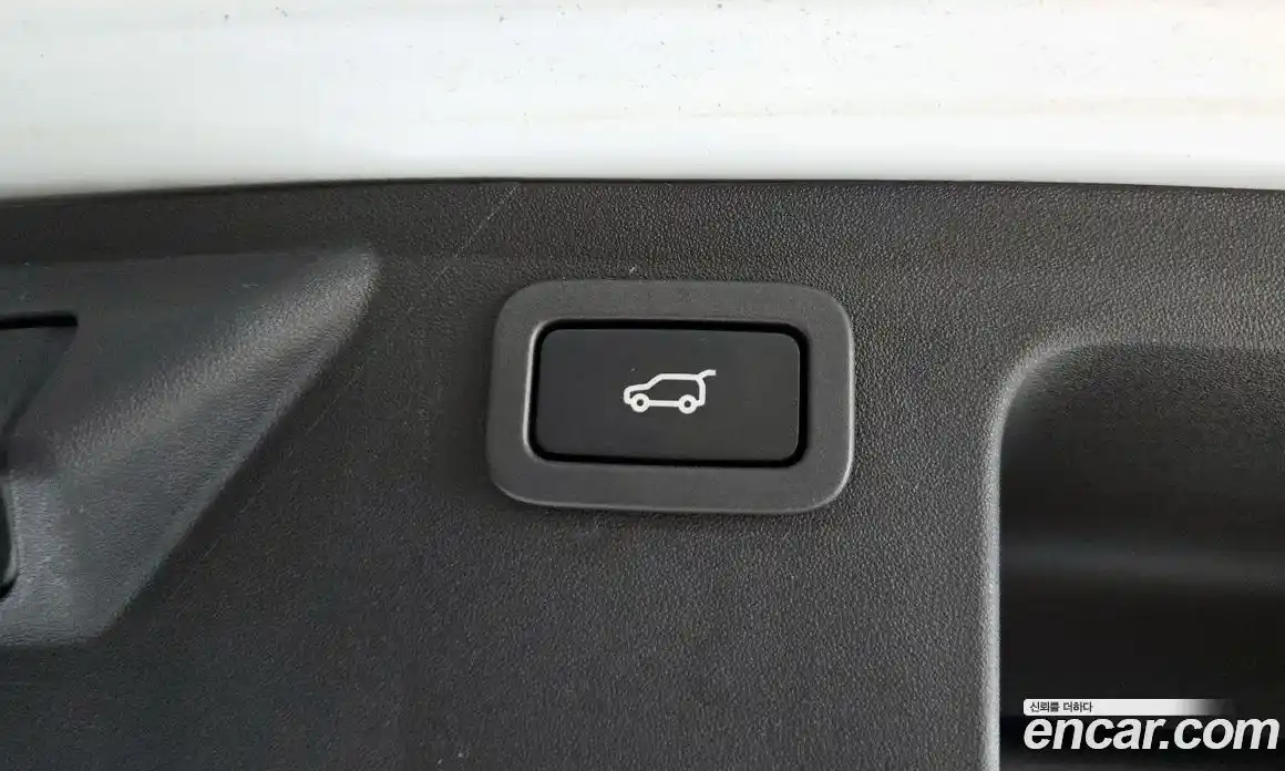 Land Rover Discovery Sport 2016 2.0 Автомат в Москве № 198261, фото 20