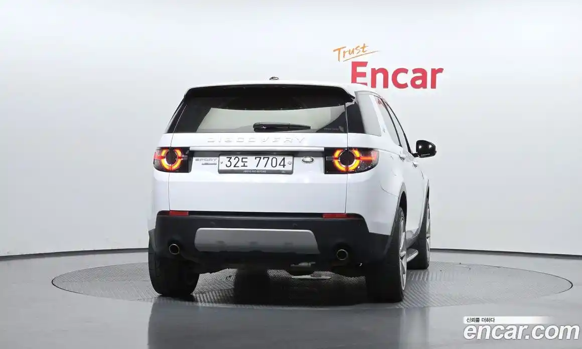 Land Rover Discovery Sport 2016 2.0 Автомат в Москве № 198261, фото 4