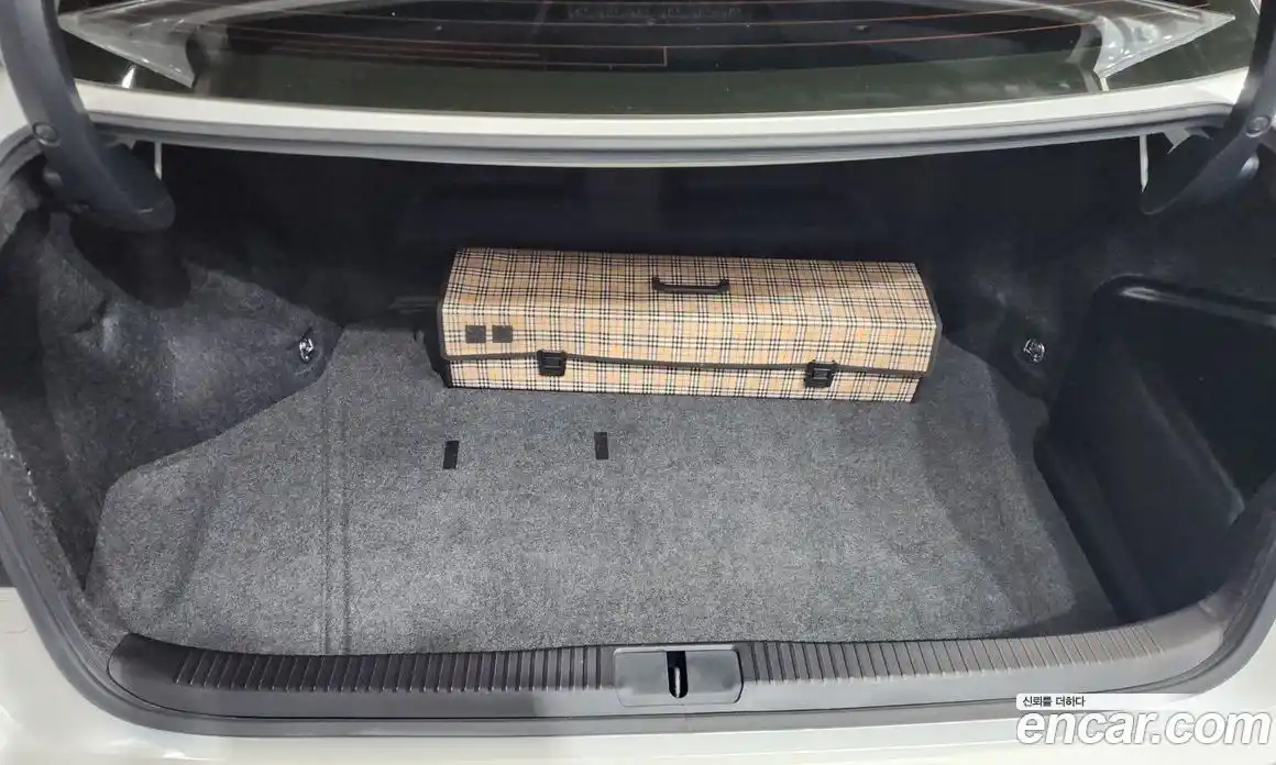 Lexus ES 2017 2.5 Автомат в Москве № 198876, фото 16