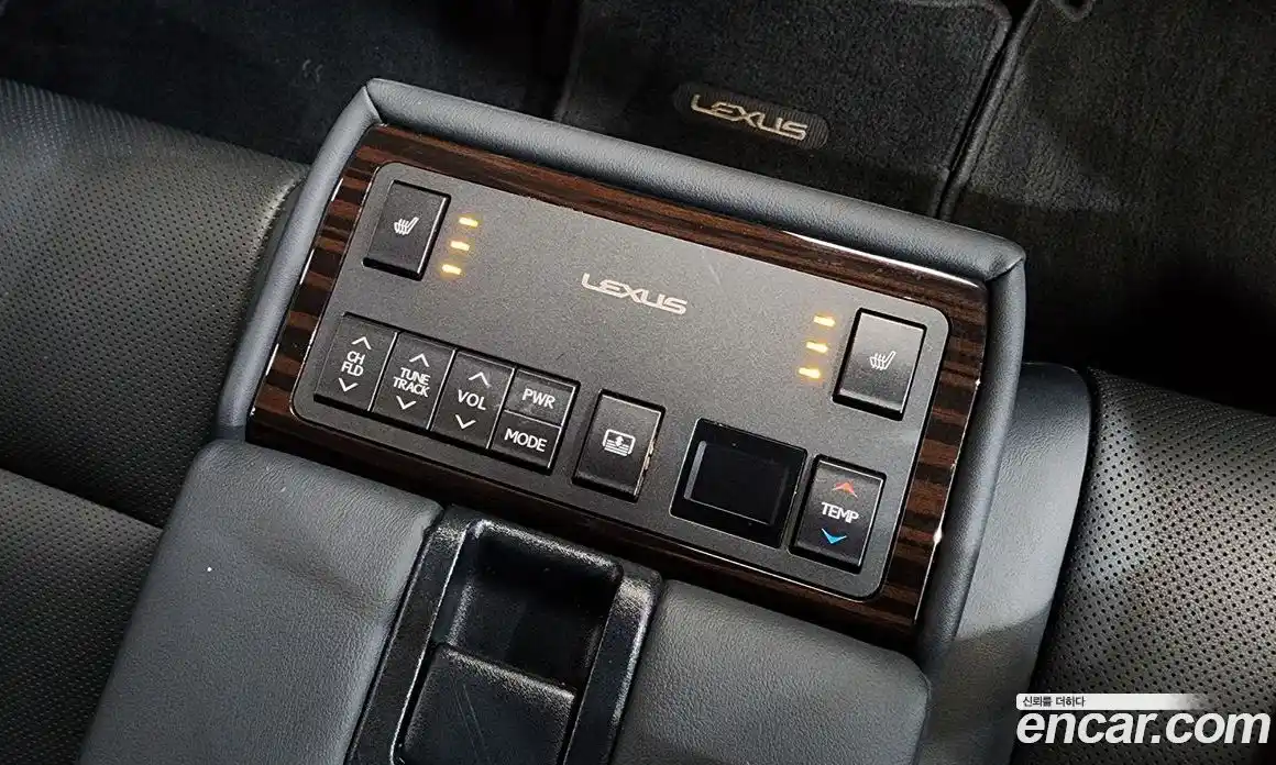 Lexus ES 2017 2.5 Автомат в Москве № 198876, фото 17