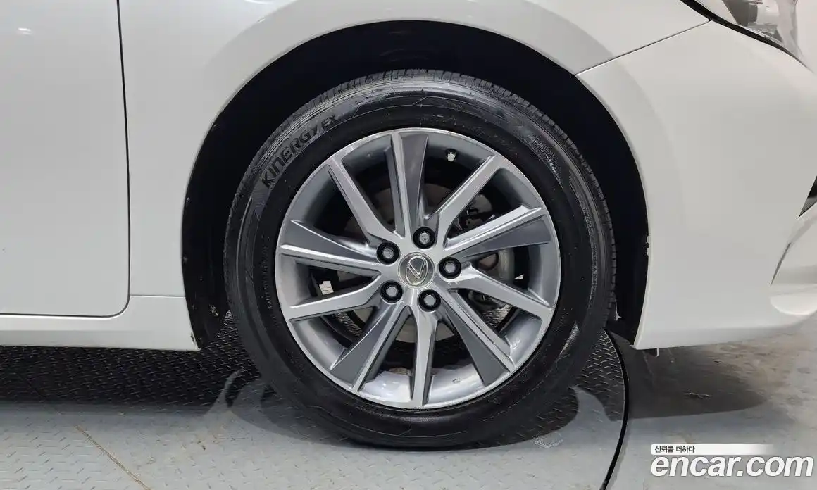 Lexus ES 2017 2.5 Автомат в Москве № 198876, фото 20