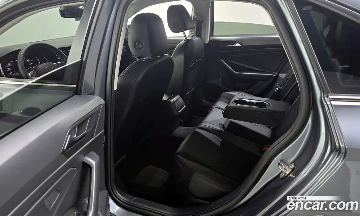 Volkswagen Jetta 2023 1.5 Автомат в Москве № 198936, фото 16