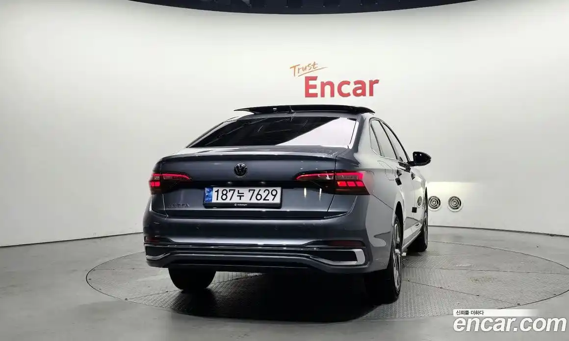 Volkswagen Jetta 2023 1.5 Автомат в Москве № 198936, фото 3