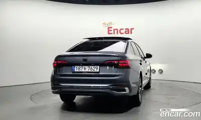 Volkswagen Jetta 2023 1.5 Автомат в Москве № 198936, миниатюра 3