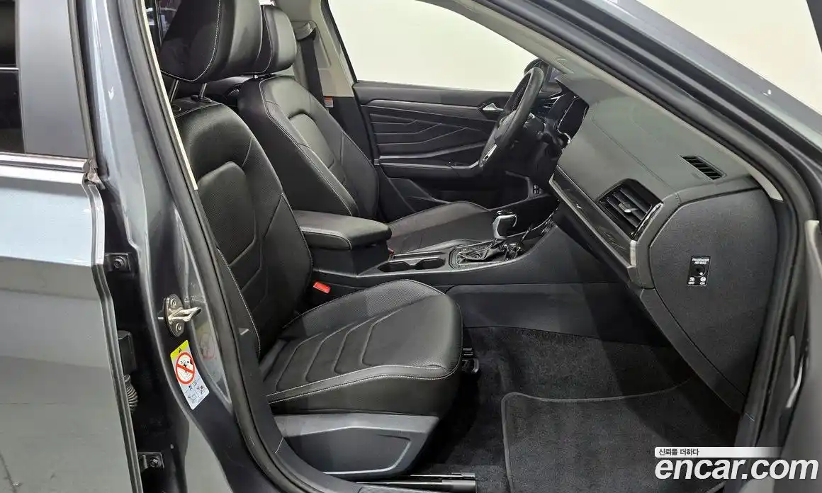 Volkswagen Jetta 2023 1.5 Автомат в Москве № 198936, фото 9