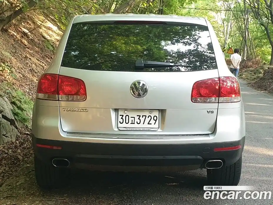 Volkswagen Touareg 2005 4.2 Автомат в Москве № 199349, фото 3