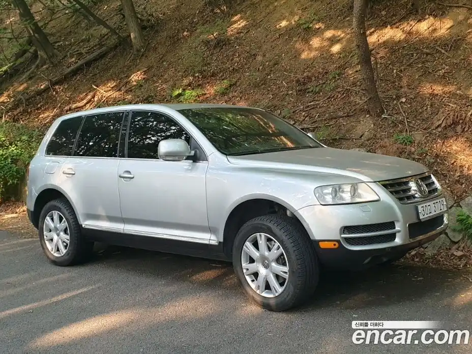 Volkswagen Touareg 2005 4.2 Автомат в Москве № 199349, фото 4