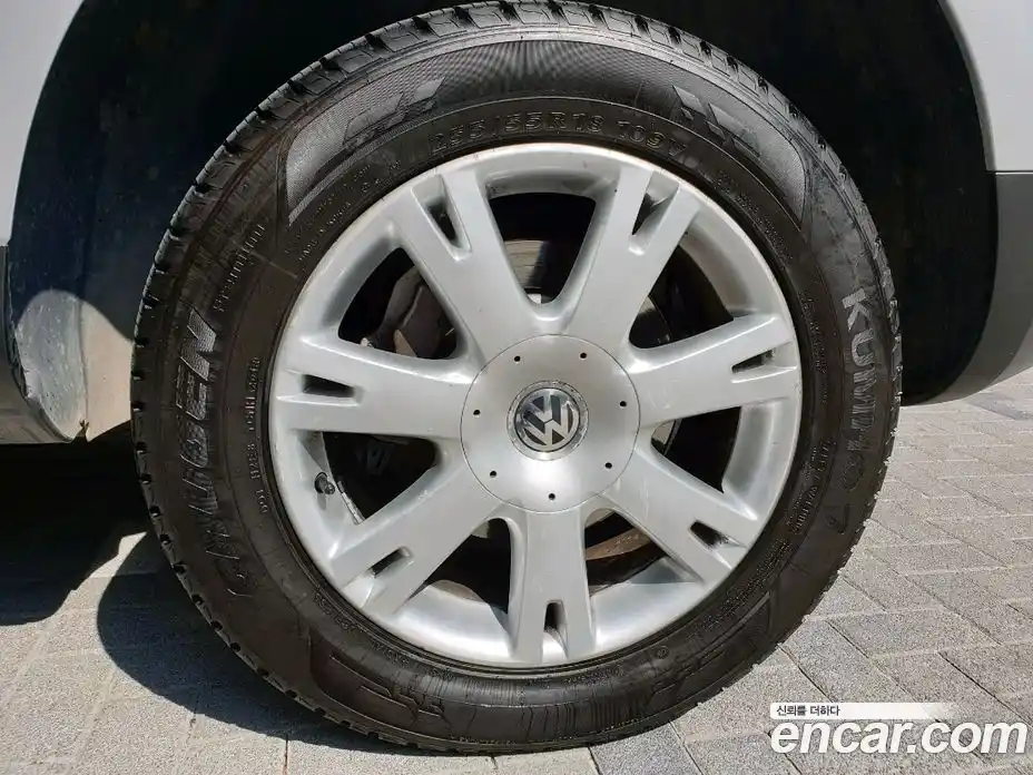 Volkswagen Touareg 2005 4.2 Автомат в Москве № 199349, фото 5